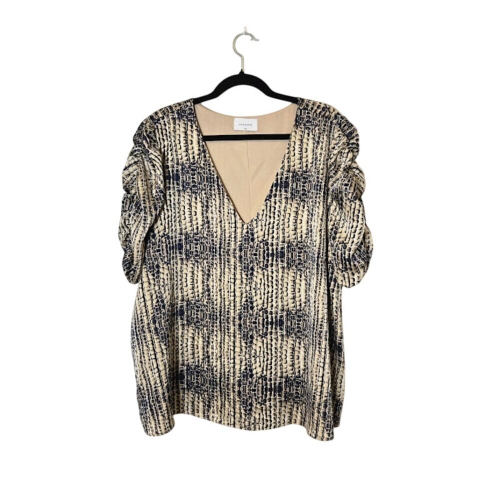 Adrienne Womens Animal Print Top Size 2X Cream Blue Ruffle Sleeves Boho Preppy